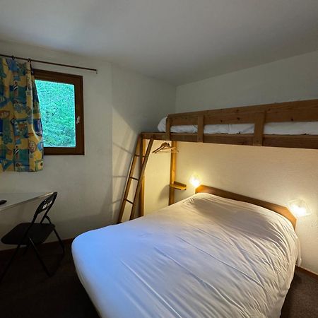 Symp'Hotel Nivolas-Vermelle ภายนอก รูปภาพ